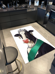Taç Takılı İnek Hayvan Desenli Dekoratif Yıkanabilir Halı miravip8673 100×300